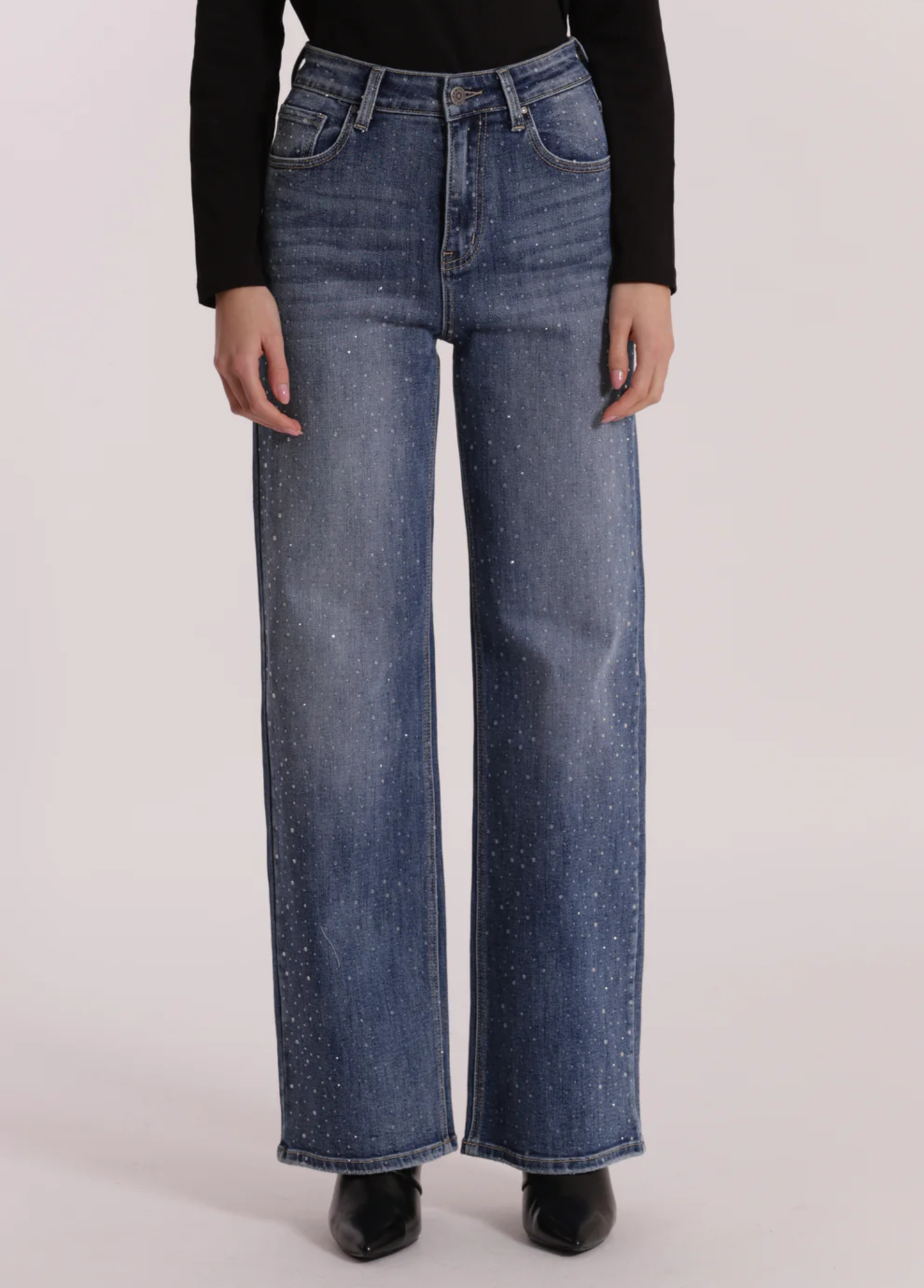 CALÇAS DE GANGA LARGAS COM STRASS À FRENTE - MIMI MUA