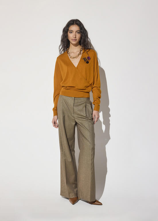 JERSEY TRAÇADO COM APLICAÇÕES DELICADAS MAITE - LOLA CASADEMUNT