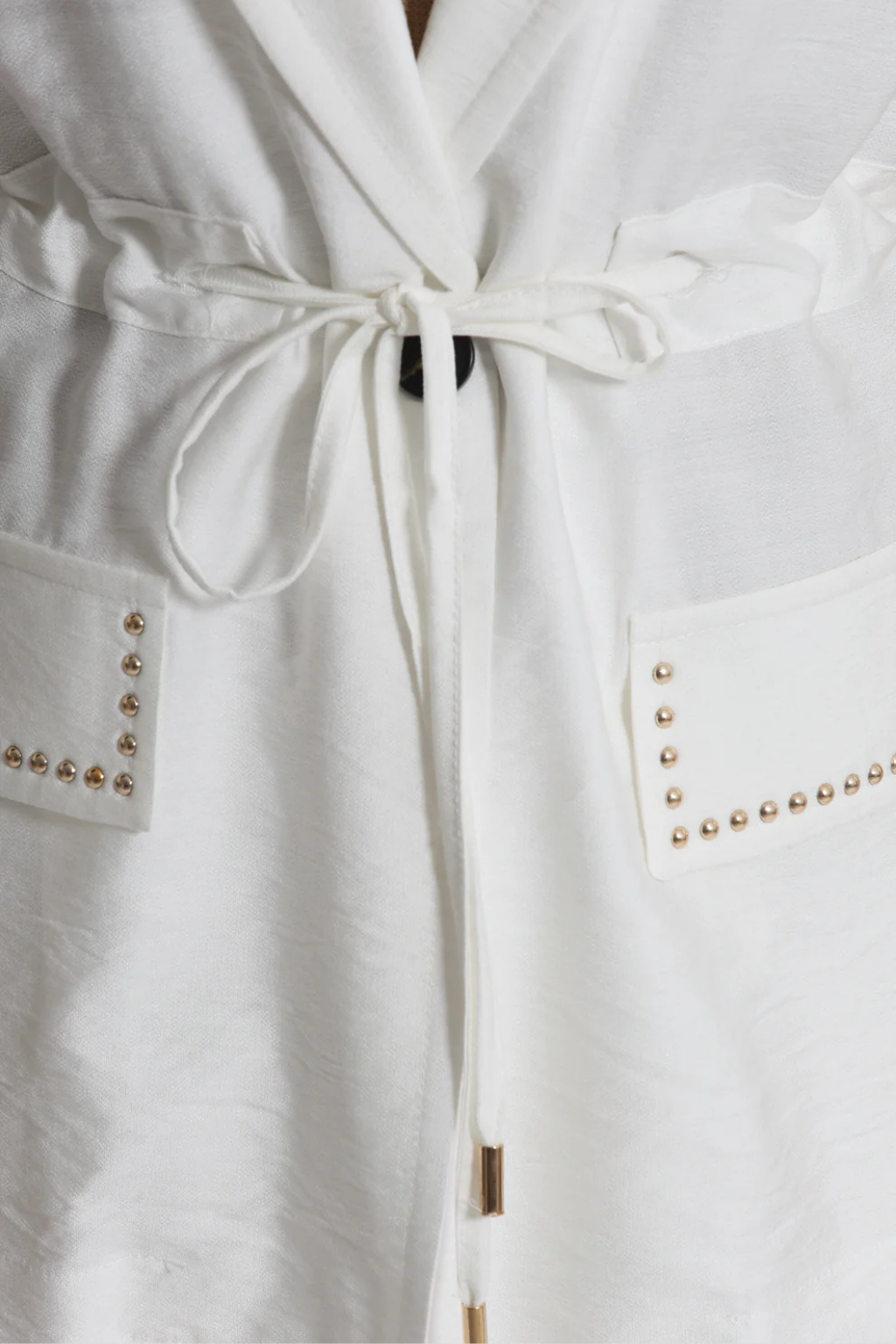 COLETE COM DETALHES DE TACHAS - MIMI MUA
