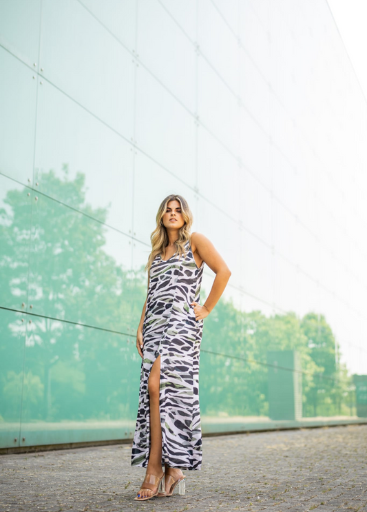 VESTIDO KAKI COM ESTAMPADO ANIMAL PRINT - FAME