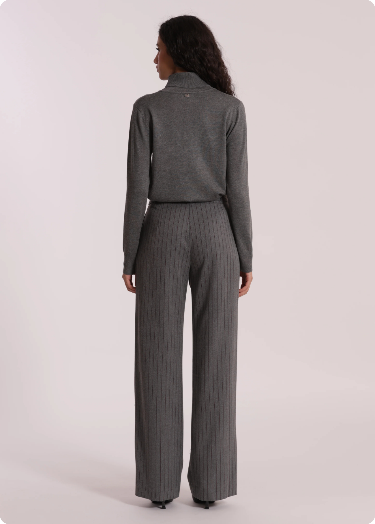 CALÇAS PALAZZO COM RISCA DIPLOMATA EM BORDEAUX - MIMI MUA