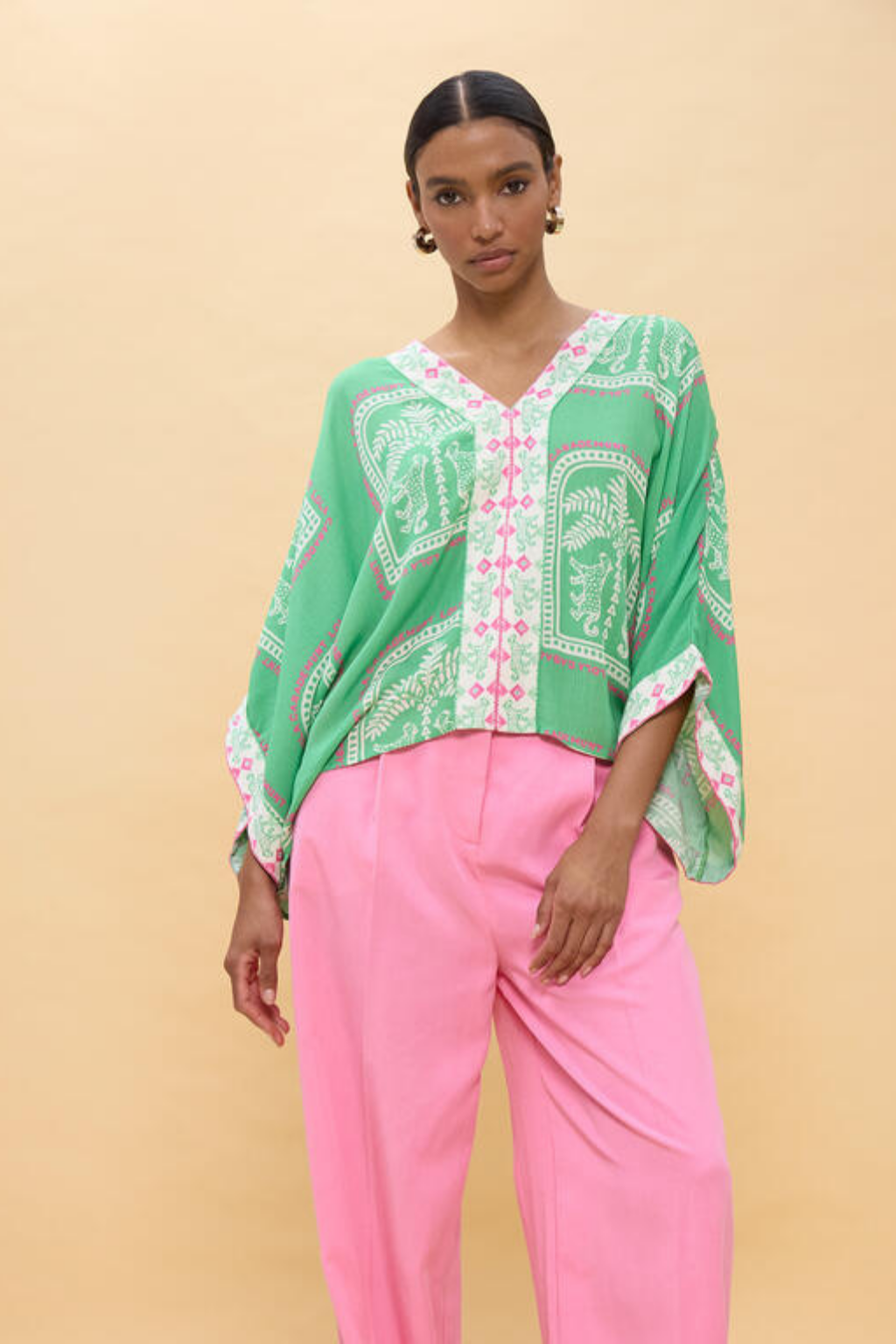 BLUSA ÉTNICA EM TONS DE VERDE- LOLA CASADEMUNT