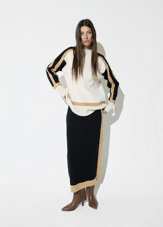 JERSEY DE MALHA TRICOLOR CONTRASTANTE COM TACHAS LC - LOLA CASADEMUNT