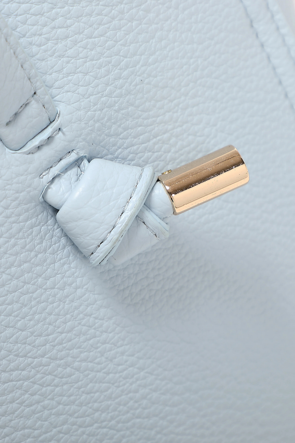 MALA COM NÓ NAS ALÇAS - MIMI MUA