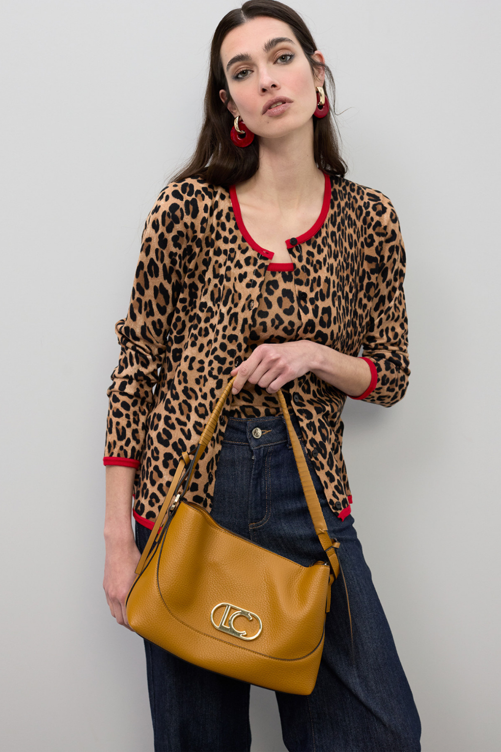 CARDIGAN ANIMAL PRINT COM CONTRASTE VERMELHO - LOLA CASADEMUNT