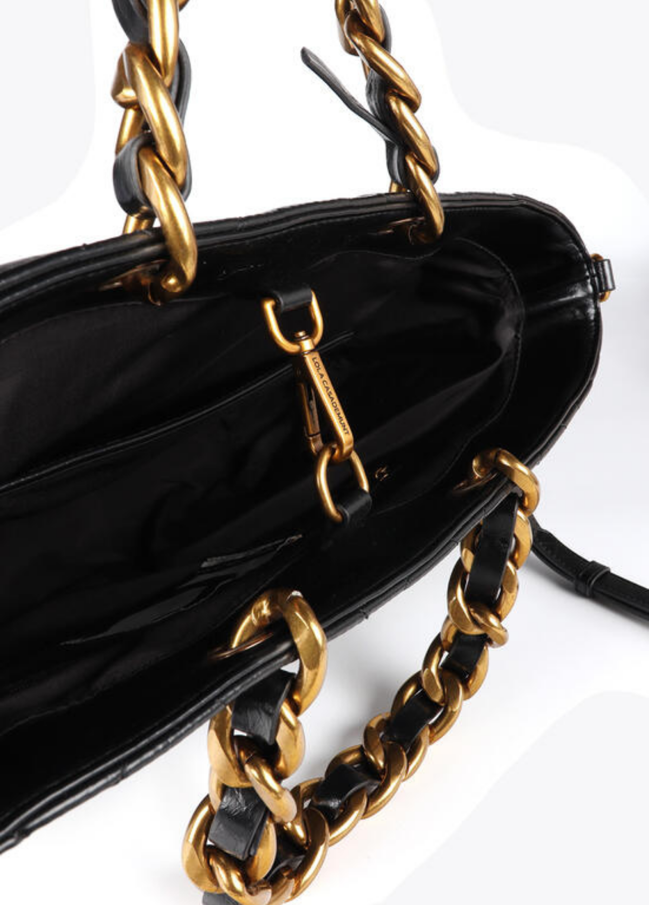 SHOPPER PRETA ALCOCHOADA COM CORRENTE - LOLA CASADEMUNT