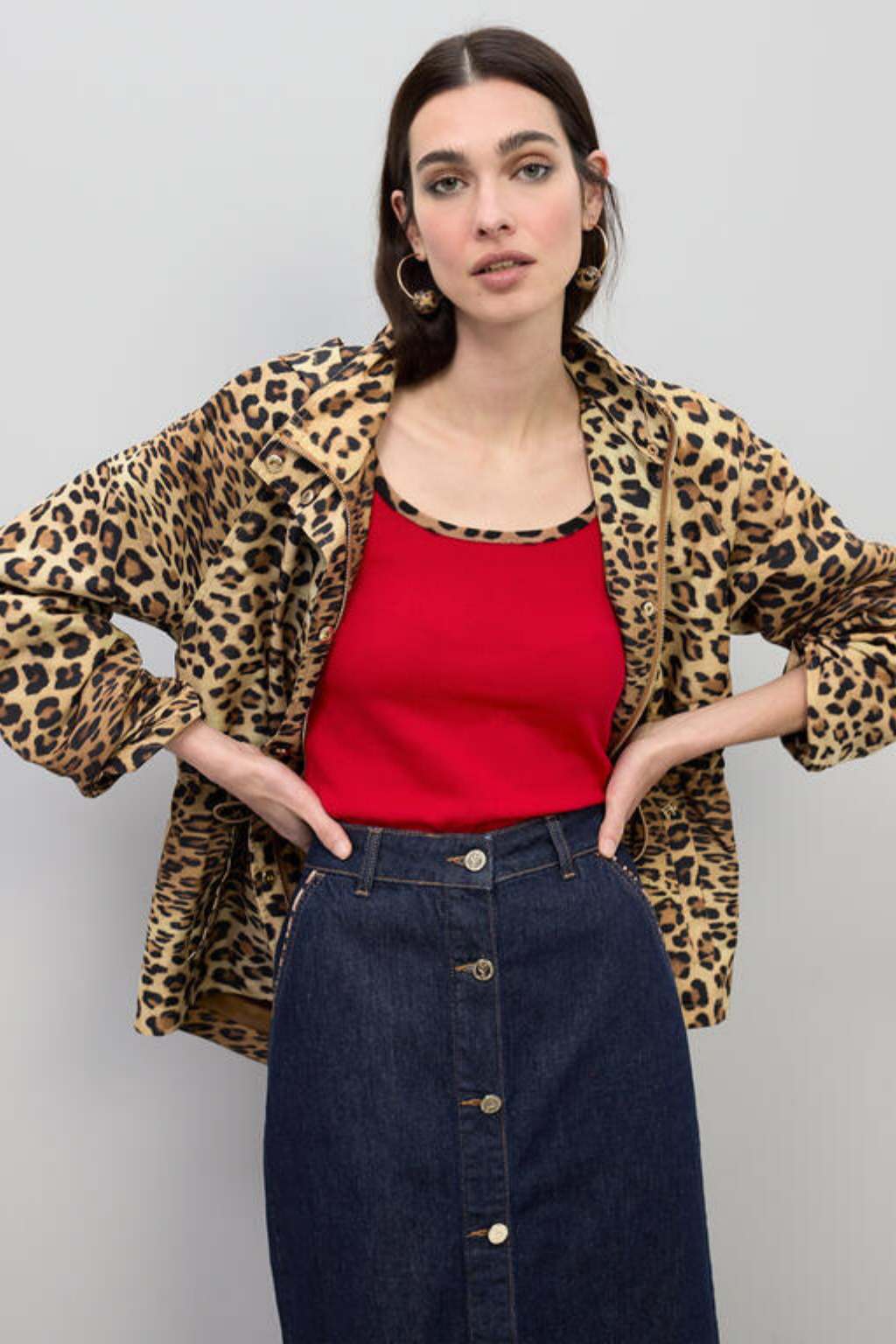 PARKA ANIMAL PRINT COM CAPUZ E  AJUSTE NA CINTURA - LOLA CASADEMUNT