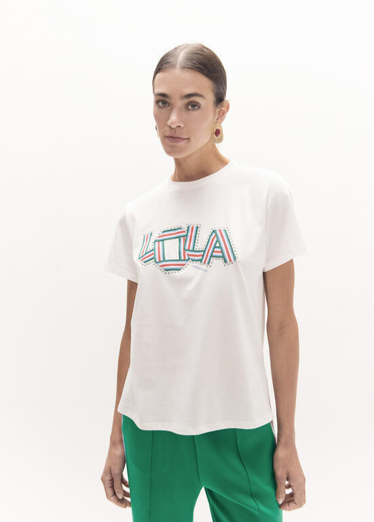 T-SHIRT BRANCA COM LOLA EM CONTRASTE VERDE E VERMELHO - LOLA CASADEMUNT