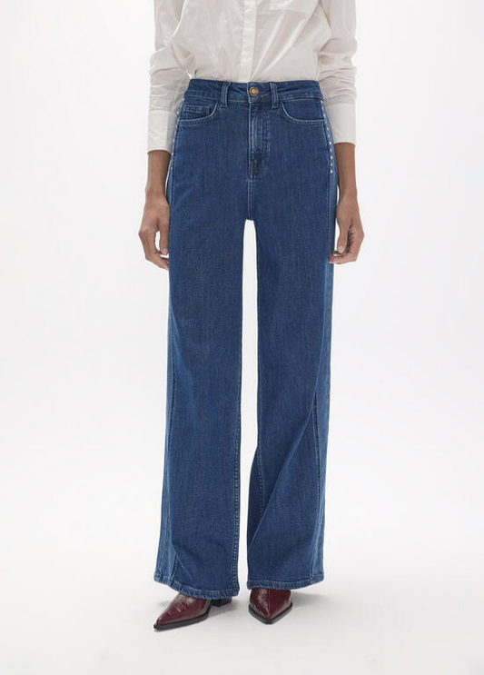JEANS DIREITOS COM CONTRASTE BICOLOR E TACHAS LC - LOLA CASADEMUNT