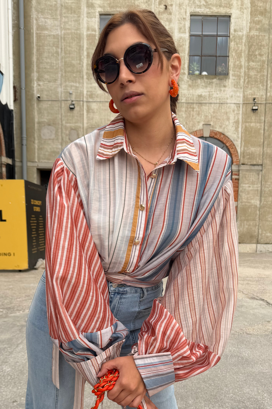 CAMISA COM MANGA ABALONADA  ÀS RISCAS - ALIBY