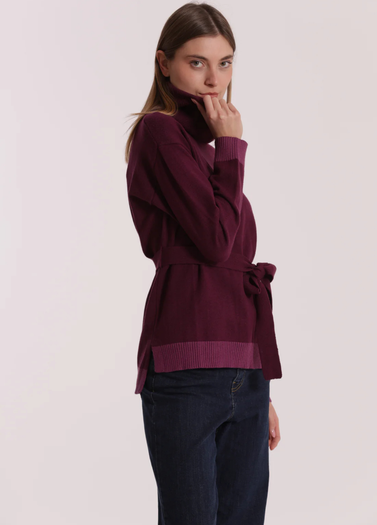 CAMISOLA DE MALHA COM GOLA REMOVIVEL E CINTO - MIMI MUA