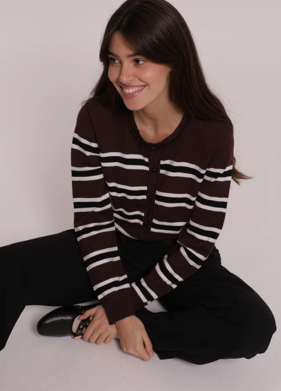 CARDIGAN DE MALHA COM RISCAS E DETALHES DE PÉROLAS - MIMI MUA