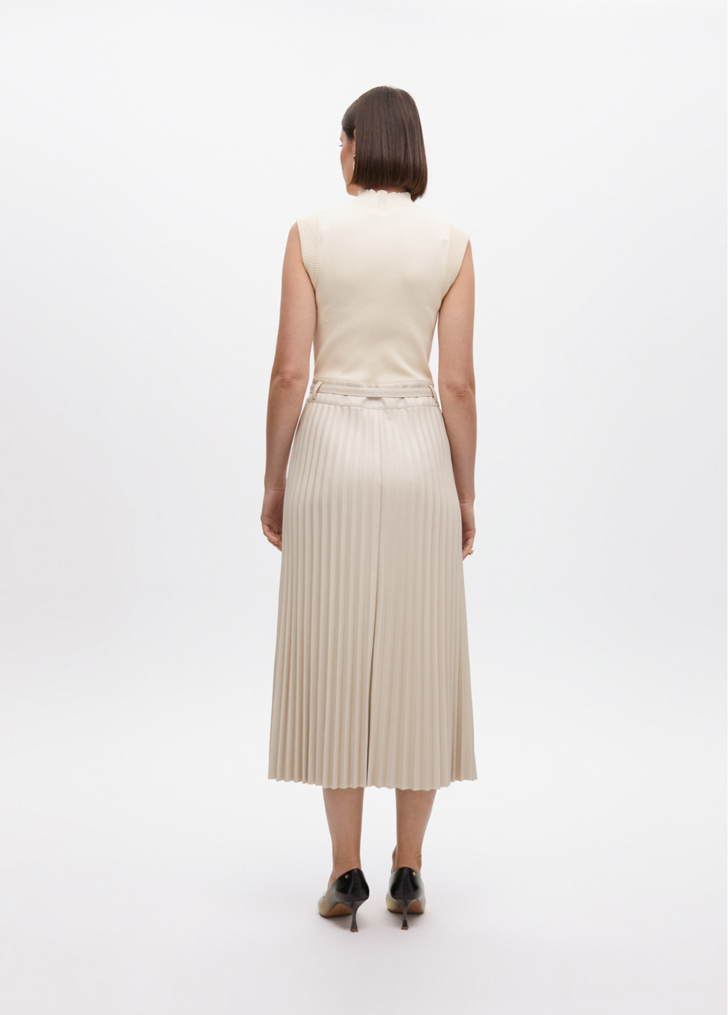 VESTIDO MIDI ELEGANTE COM SAIA PLISSADA E CINTO - LOLA CASADEMUNT