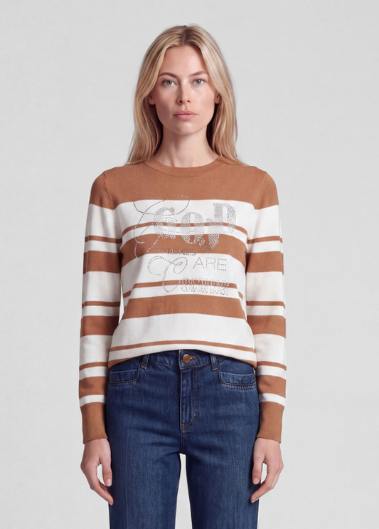 CAMISOLA DE MALHA COM RISCAS CAMEL E STRASS NAS LETRAS DA FRENTE - RABE