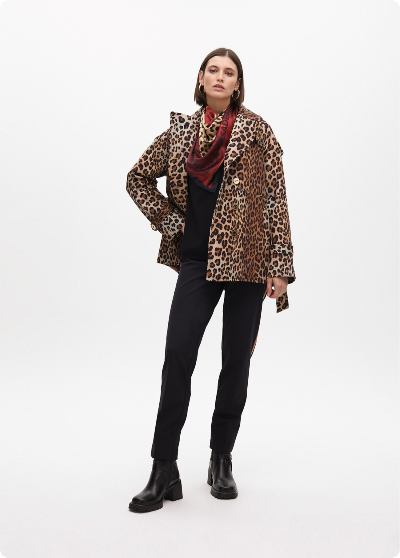 TRENCH COAT CURTA DE ANIAML PRINT COM CINTO - LOLA CASADEMUNT