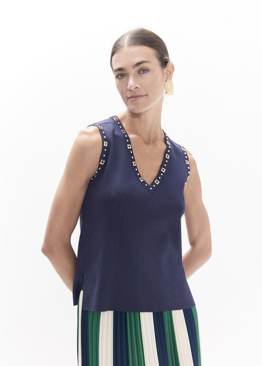 TOP DE MALHA AZUL MARINHO COM TACHAS DOURADAS LC - LOLA CASADEMUNT