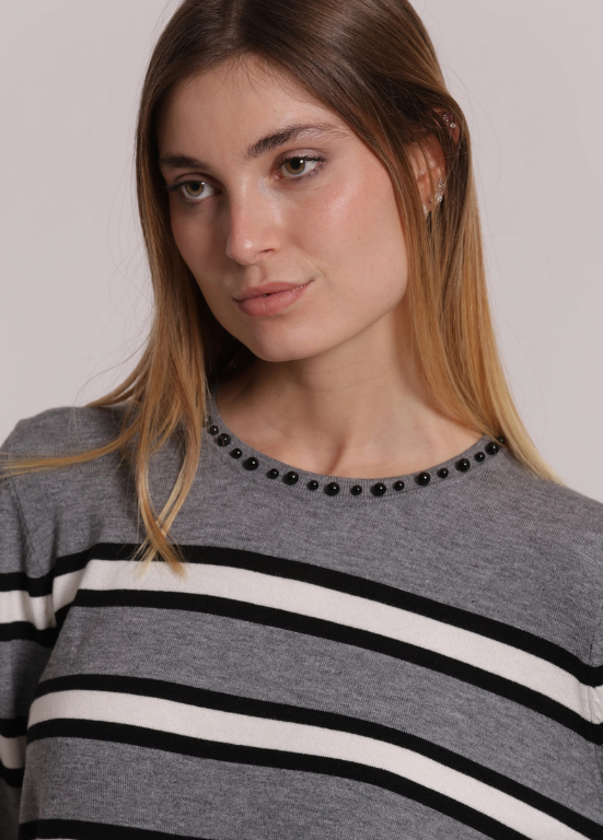 CAMISOLA DE MALHA DE RISCAS HORIZONTAIS E DETALHES DE PÉROLAS - MIMI MUA
