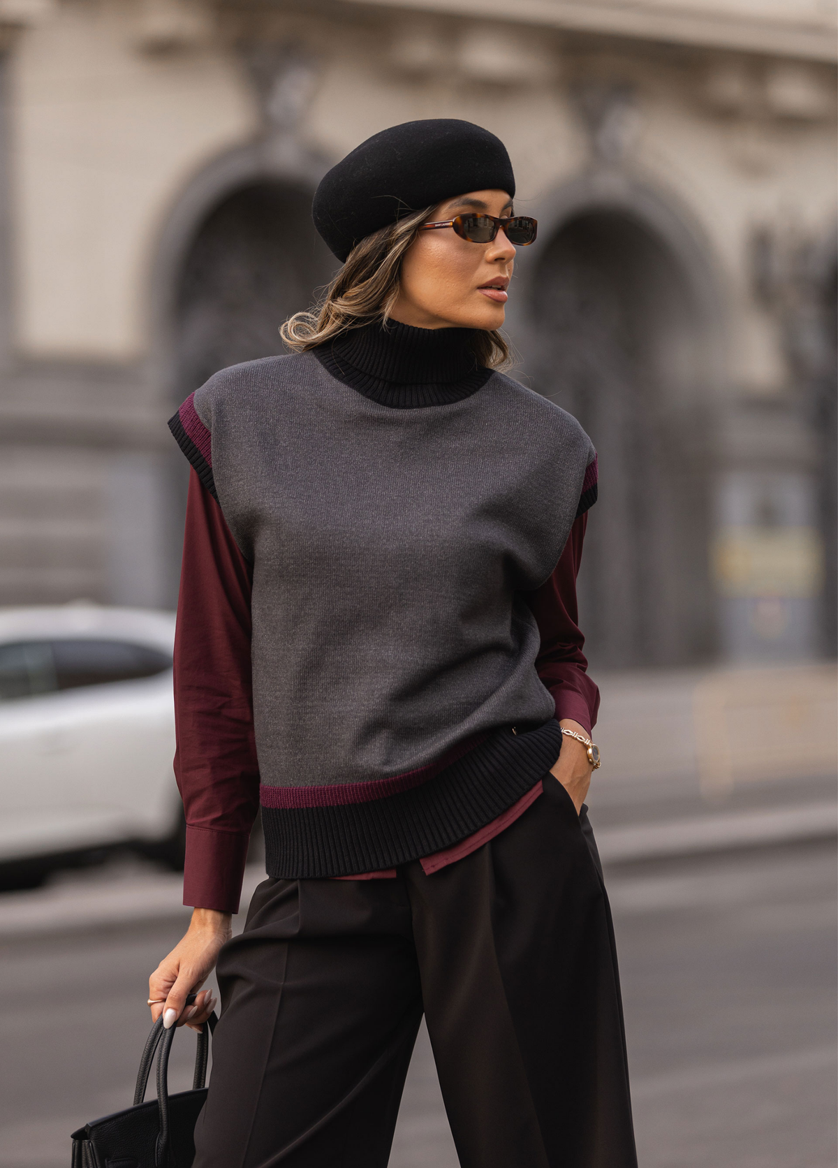 CAMISOLA DE MALHA COM GOLA ALTA E DETALHES - FERRACHE