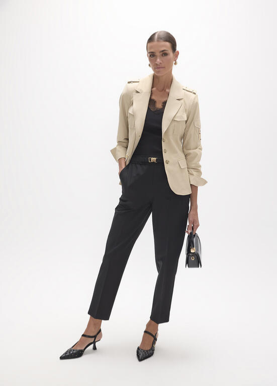 BLAZER CINTADO COM DETALHES DOURADOS E PRESILHAS LC - LOLA CASADEMUNT