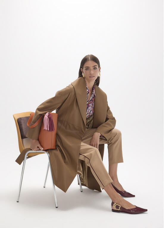 SHOPPER EM ECOPELE COM PORMENOR DE FRANJAS LC - LOLA CASADEMUNT