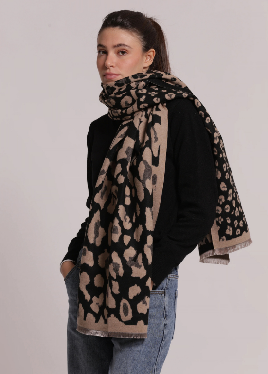 CACHECOL MACIO COM ANIMAL PRINT - MIMI MUA