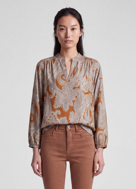 BLUSA DE VISCOSE MACIA COM ESTAMPADO PAISLEY EM CAMEL - RABE