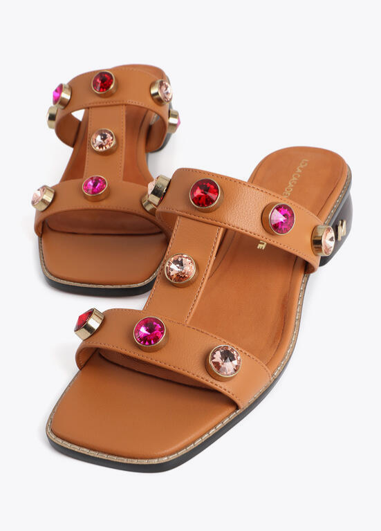 SANDÁLIAS DE SALTO BAIXO COM PEDRARIA MULTICOLOR - LOLA CASADEMUNT