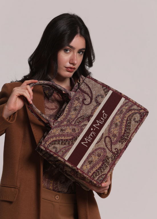SHOPPER MÉDIA COM ESTAMPADO PAISLEY EM TONS DE BORDEAUX - MIMI MUA