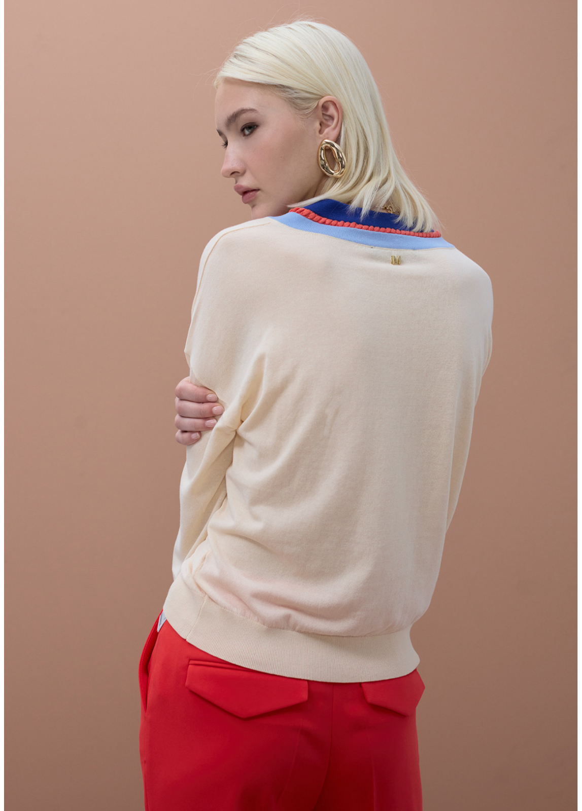 CAMISOLA MALHA DECOTE EM V COM TRANÇA - LOLA CASADEMUNT