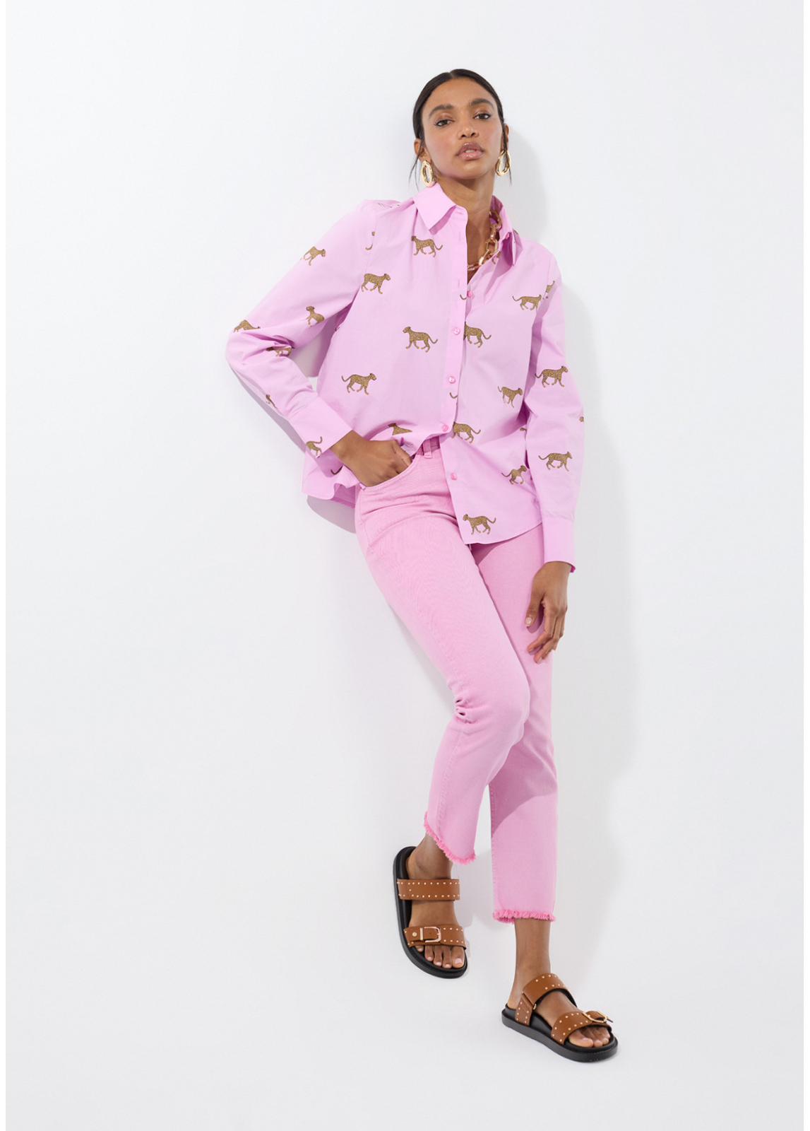 CAMISA ROSA DE POPELINA COM ESTAMPA LEOPARDO - LOLA CASADEMUNT