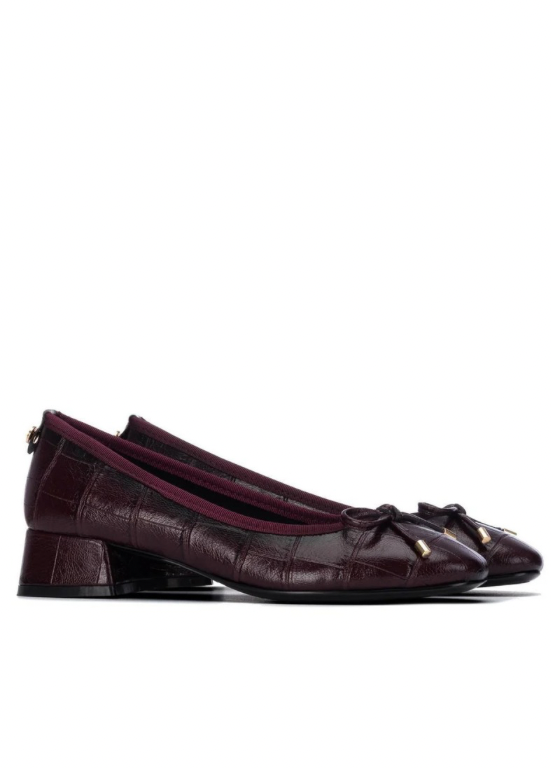 SAPATO TIPO PELE DE CROCODILO COM SALTO BAIXO - XTI SHOES
