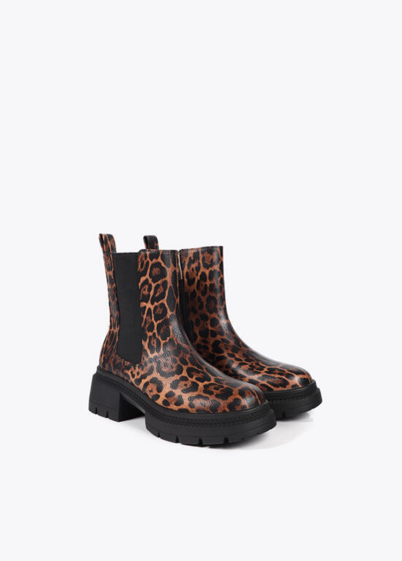 BOTAS ANIMAL PRINT COM TACHAS ATRÁS - LOLA CASADEMUNT