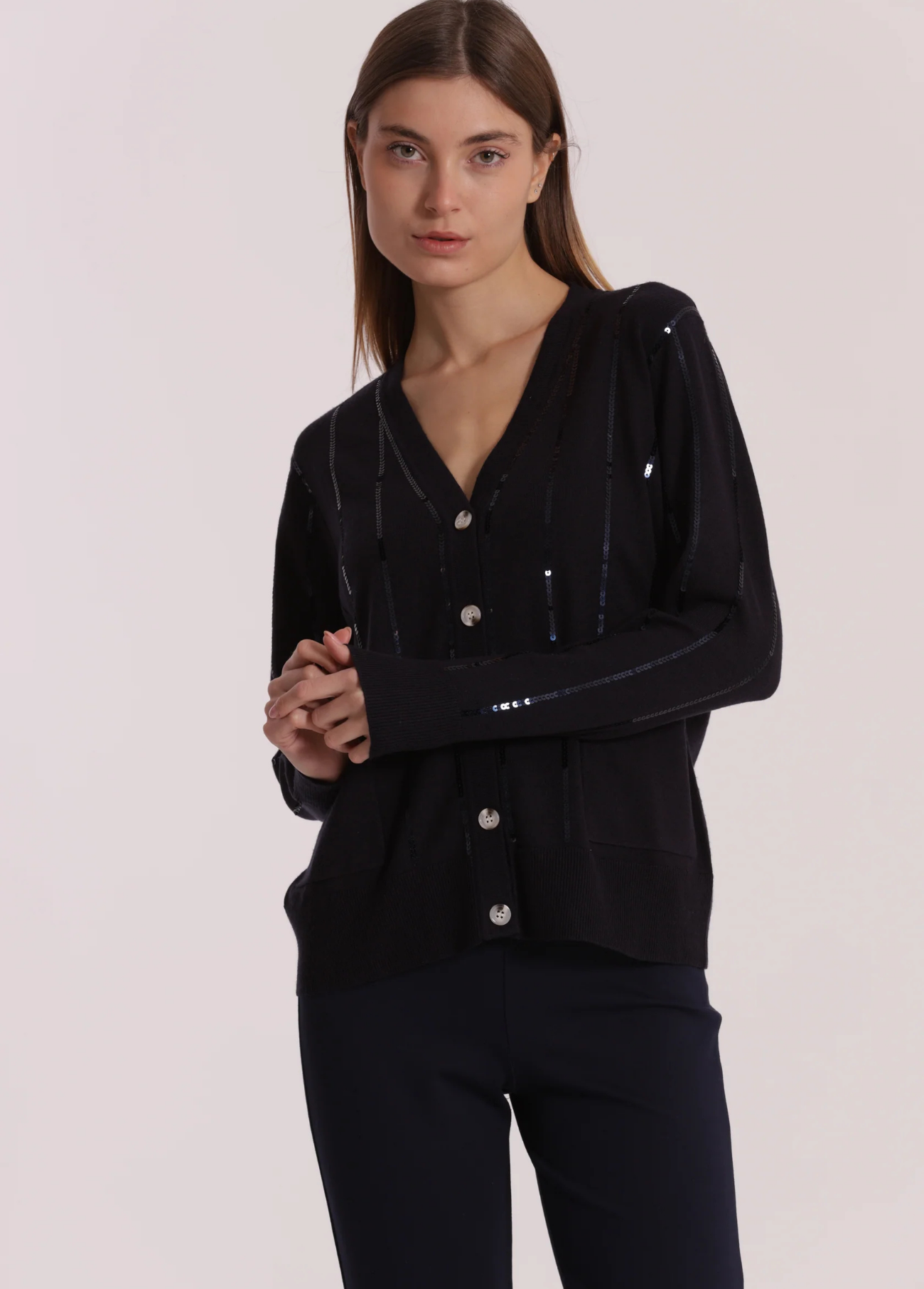CARDIGAN COM PORMENORES EM LANTEJOULAS - MIMI MUA