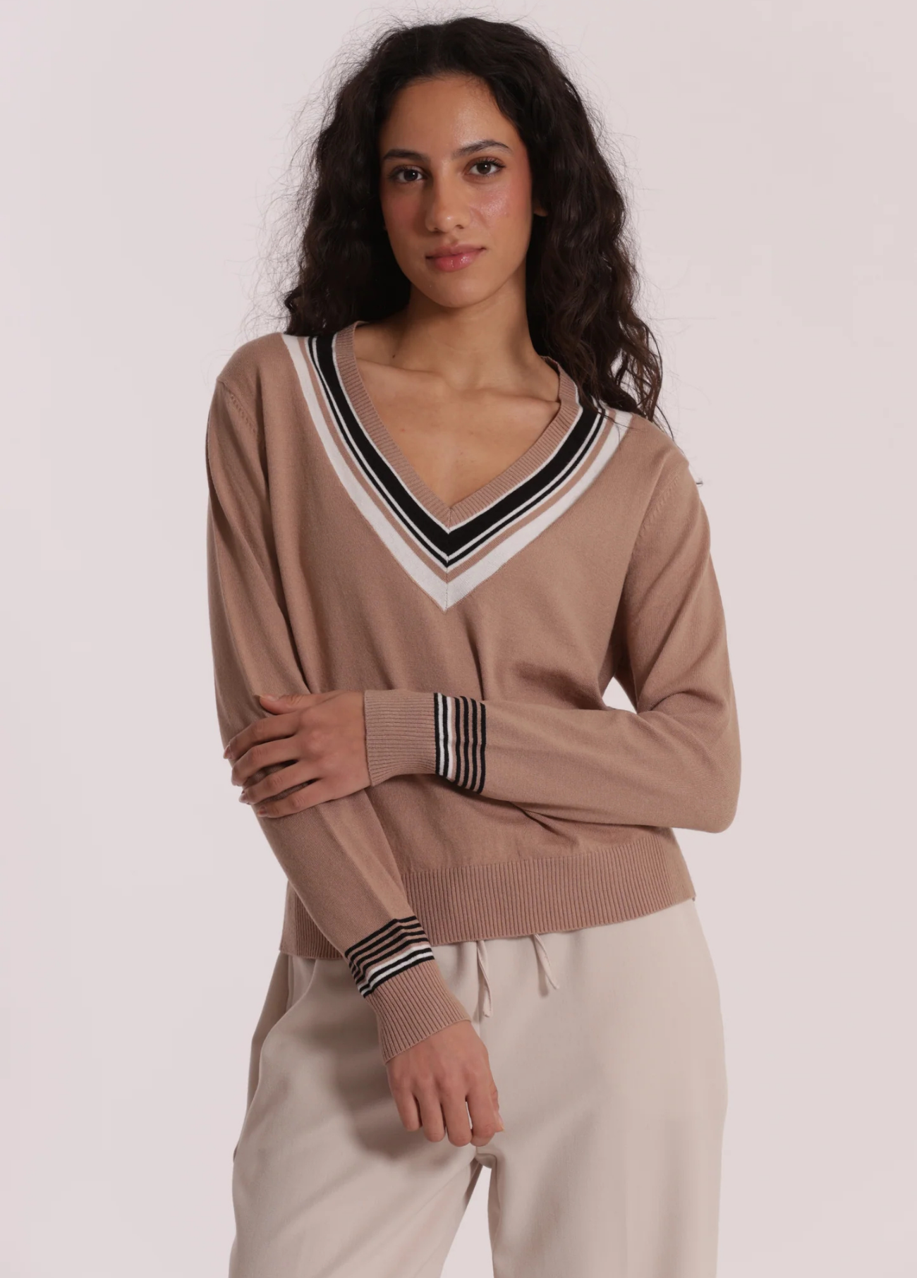 CAMISOLA DE MALHA DECOTE EM V TRICOLOR - MIMI MUA