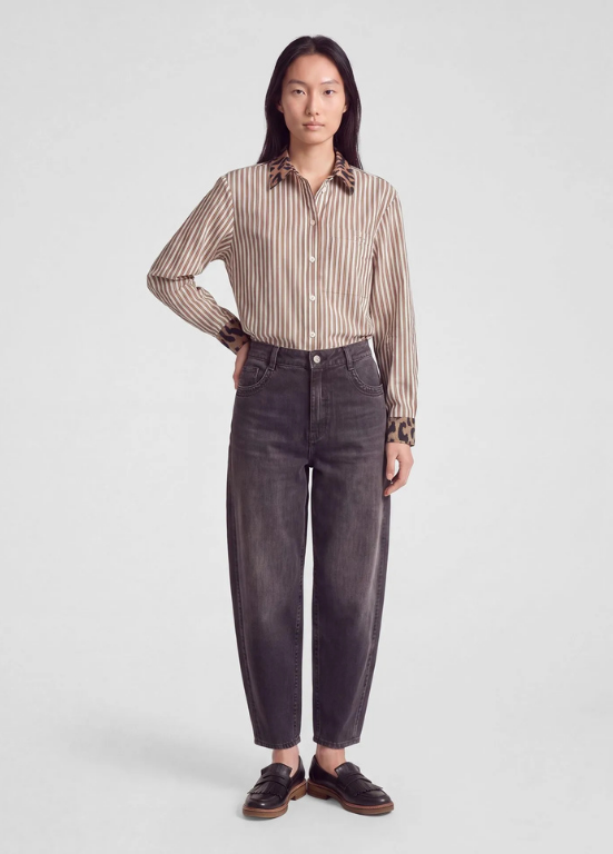 BLUSA DE VISCOSE LISTRADA EM BEGE COM RETALHOS - RABE