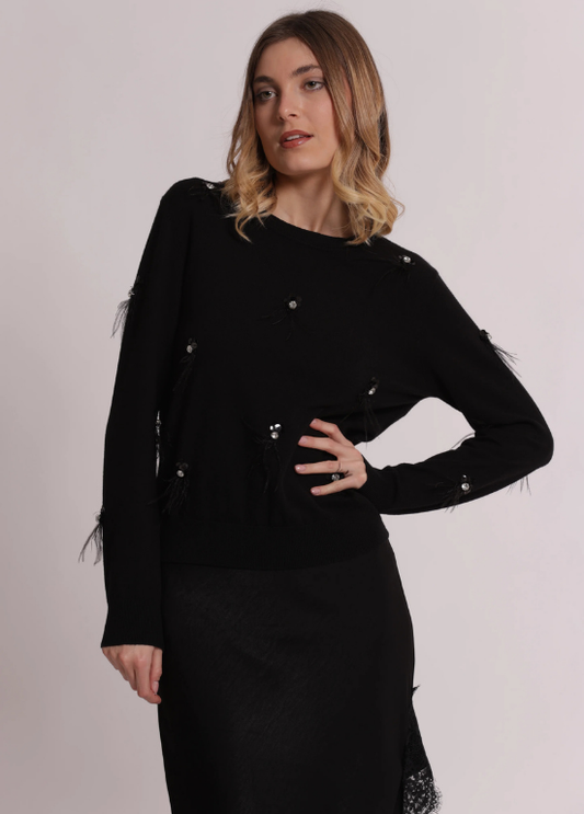 CAMISOLA DE MALHA COM APLICAÇÕES E PENAS FRONTAIS - MIMI MUA