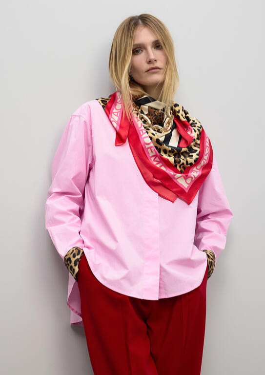 LENÇO DE CETIM COM ESTAMPADO DE RISCAS E LEOPARDO 70* - LOLA CASADEMUNT