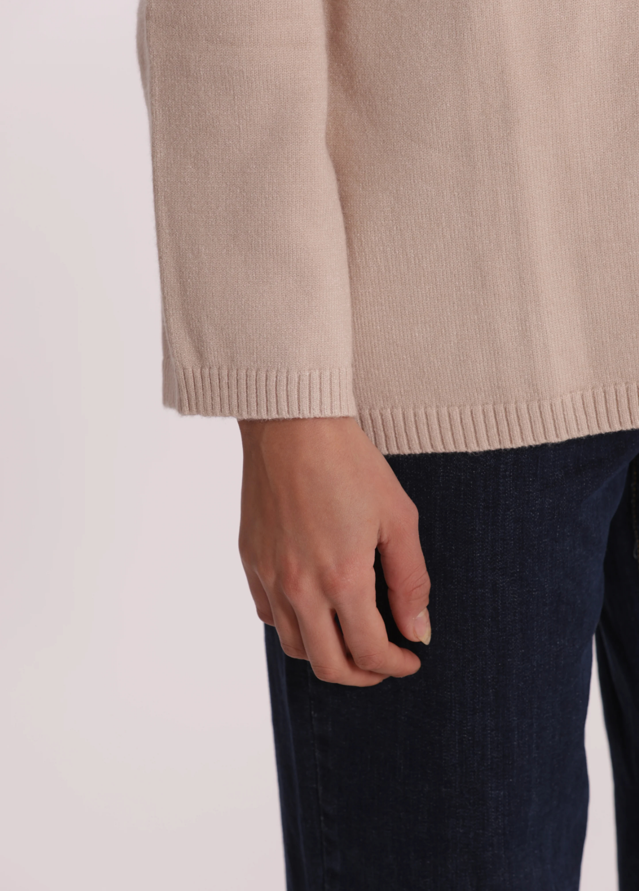 CAMISOLA DE MALHA COM GOLA REMOVIVEL E DETALHE DE ABERTURA NA FRENTE - MIMI MUA