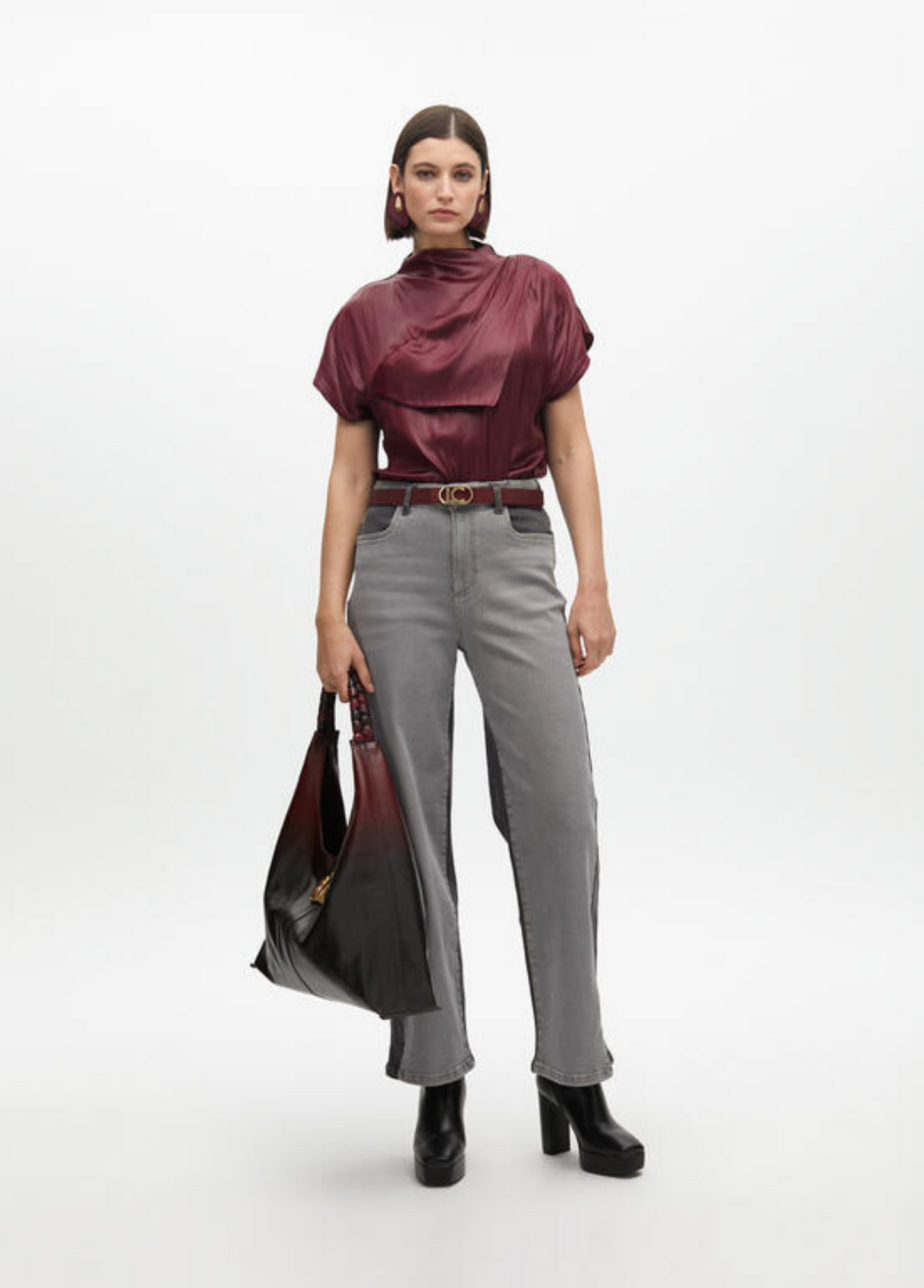 BLUSA ACETINADA COM DRAPEADO - LOLA CASADEMUNT