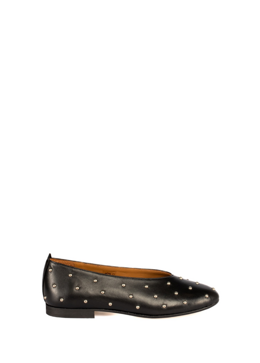 SABRINAS DE SALTO RASO COM TACHAS - TAPADAS