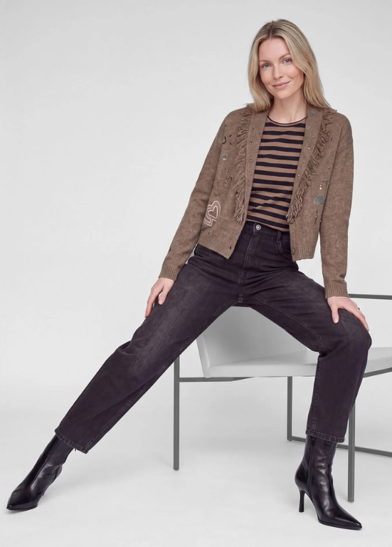 CARDIGAN COM FRANJAS E STRASS BEGE - RABE