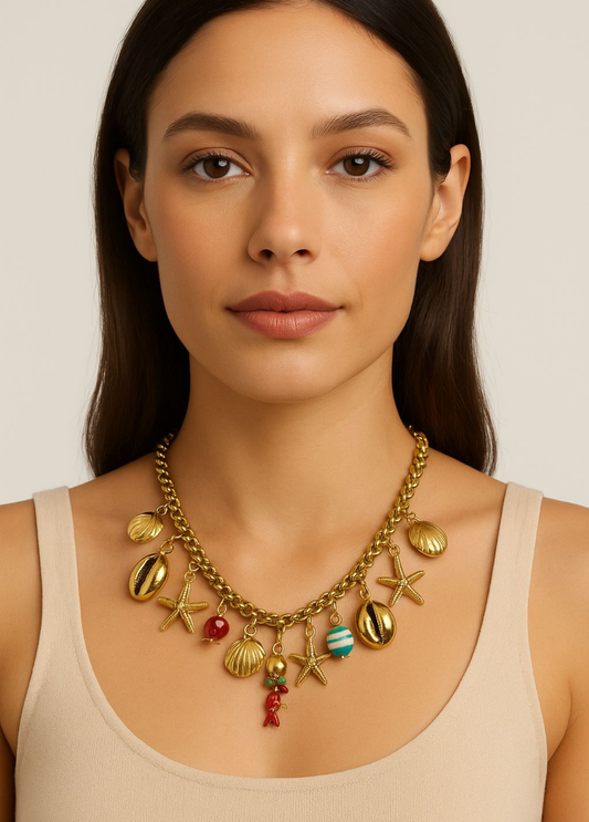 COLAR DOURADO COM PENDENTES DO MAR E DETALHES COLORIDOS - ALIBY