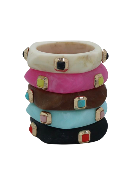 PULSEIRA EM RESINA COM APONTAMENTOS METÁLICOS COLORIDOS - ALIBY