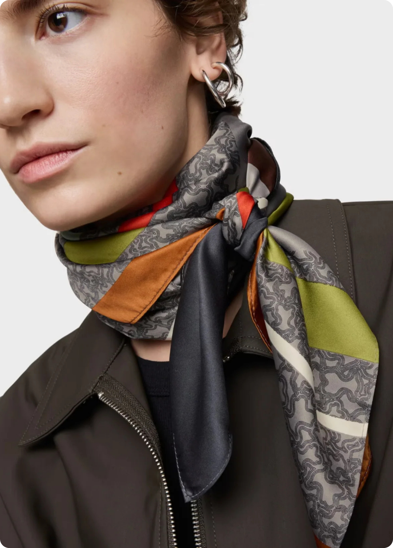 LENÇO QUADRADO CINZENTO KAOS MINI LINES - TOUS