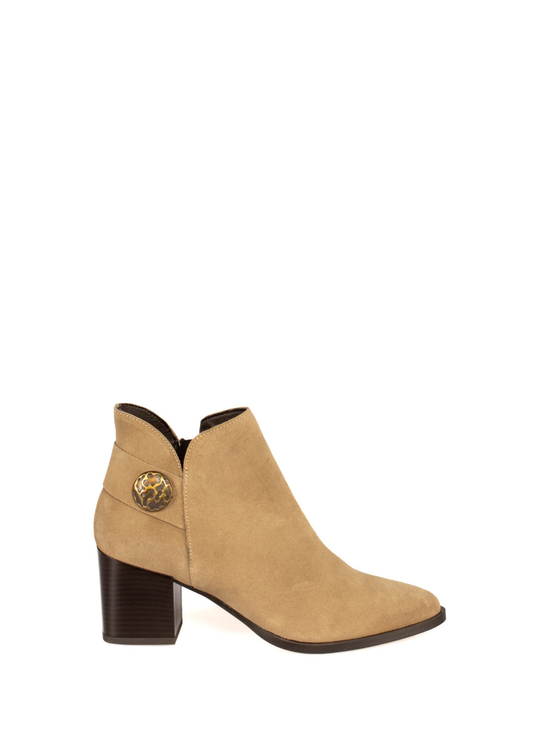 BOTIM EM CAMURÇA COM TIRA E APLICAÇÃO - TAPADAS