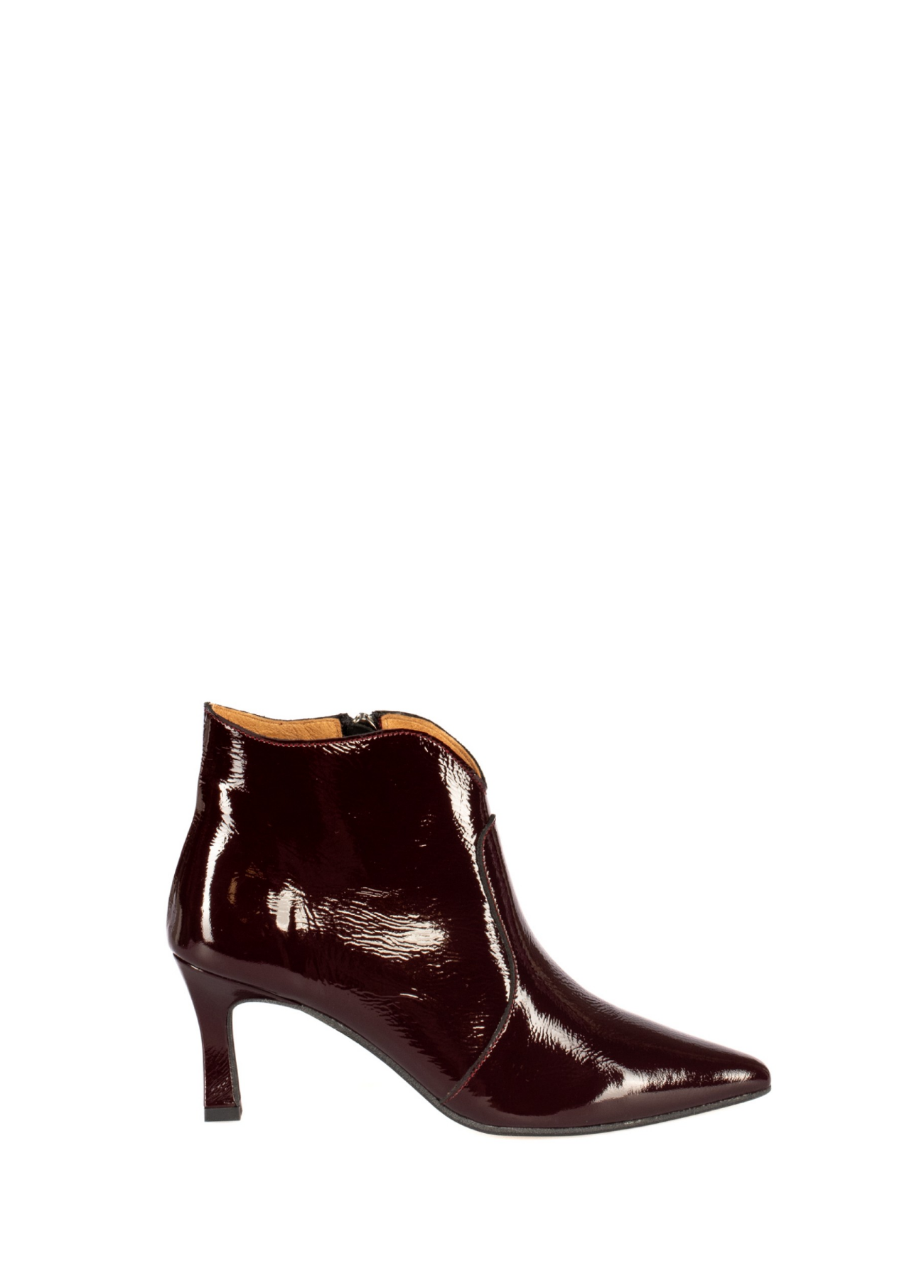 BOTIM DE SALTO FINO EM VERNIZ - TAPADAS