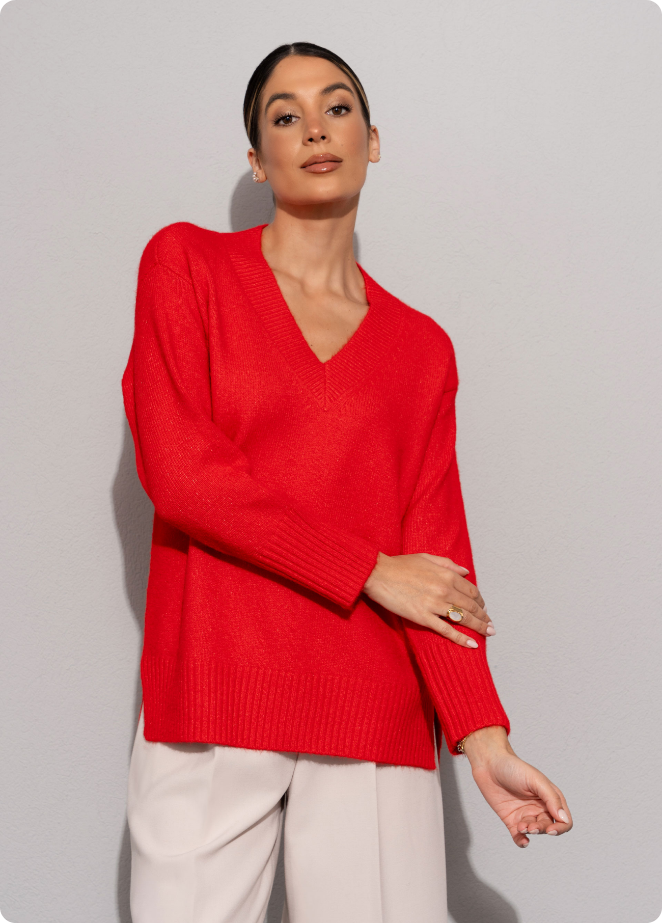 CAMISOLA DE MALHA COM DECOTE EM V - FERRACHE