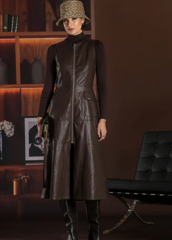 VESTIDO CASTANHO EM PELE SINTÉTICA - FOURSOUL