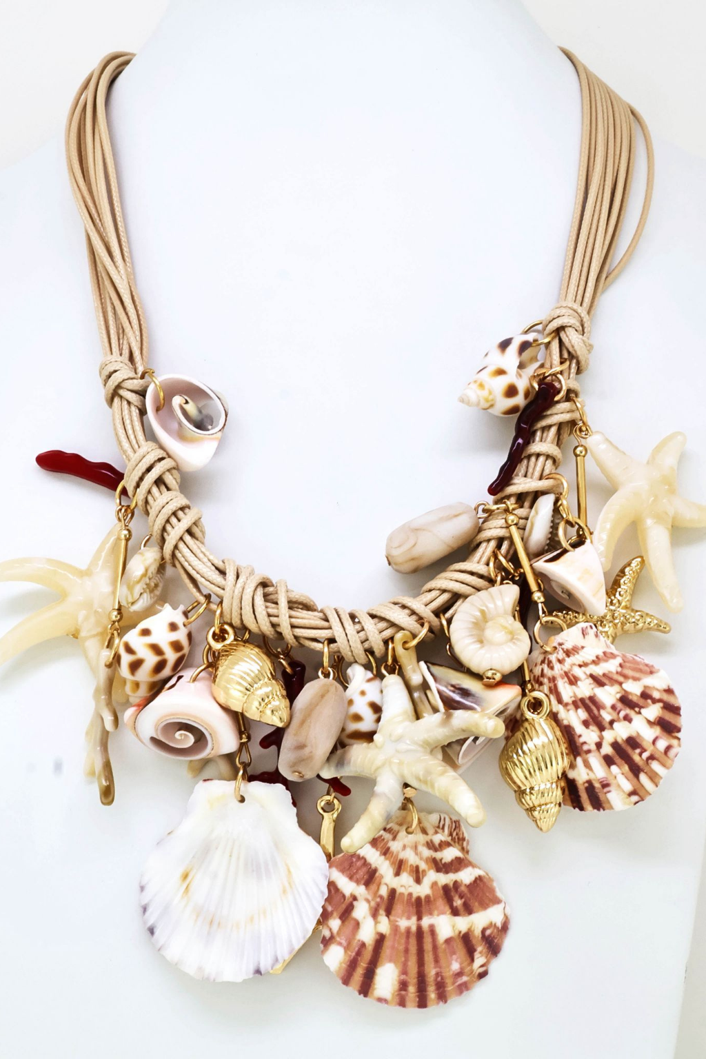 COLAR EM CORDA COM CONCHAS - ALIBY