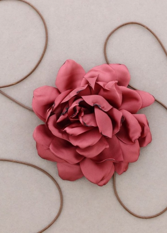 GARGANTILHA COM FLOR ACETINADA - ALIBY